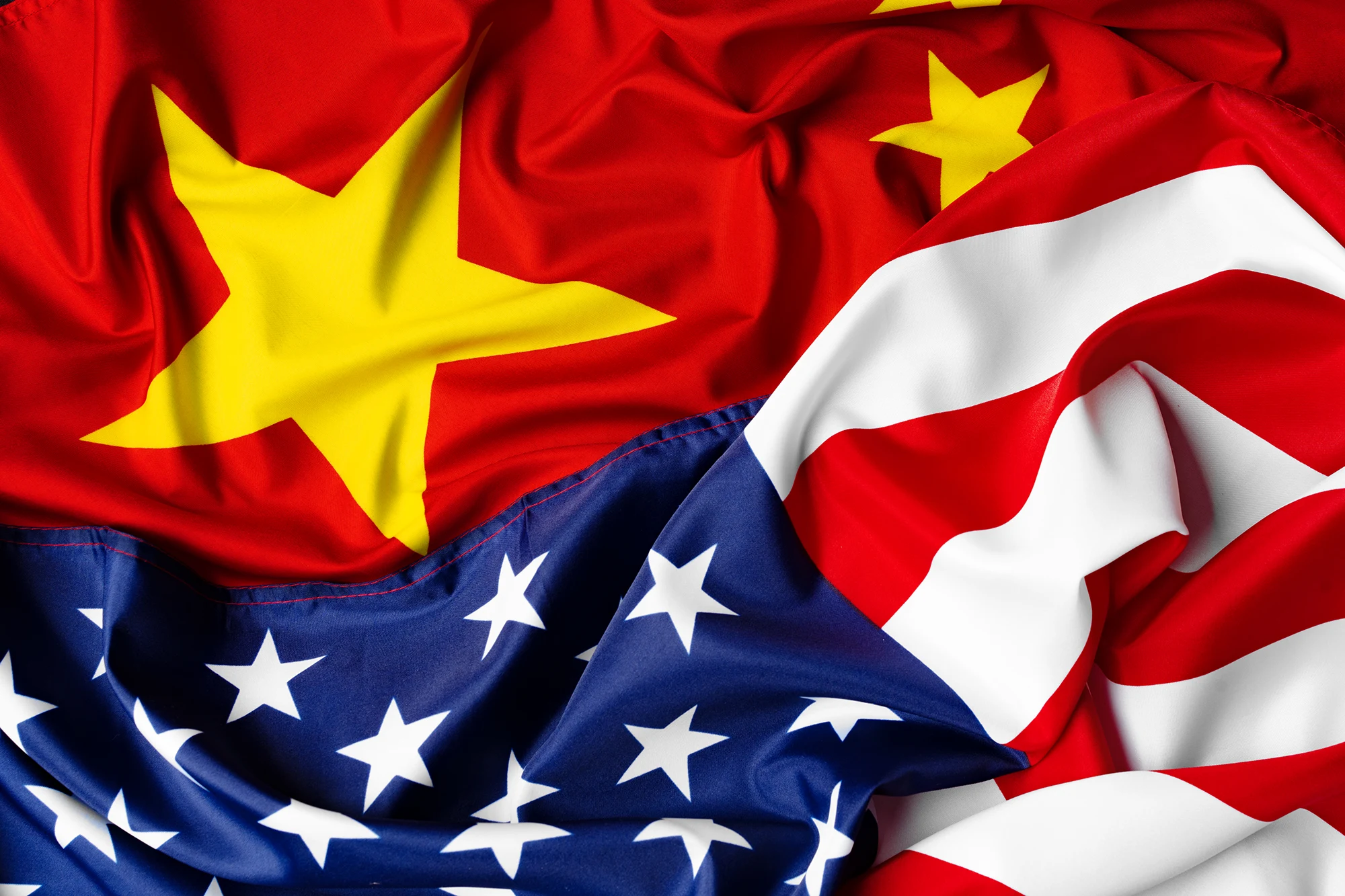 american-flag-and-china-flag